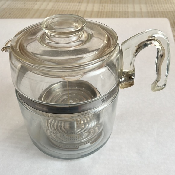 Vintage Pyrex 9 Cup Coffee Pot with Lid - Picture 2 of 10